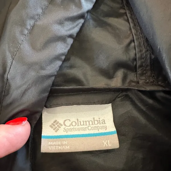 Columbia women's lightweight hooded windbreaker black size XL - Image 2