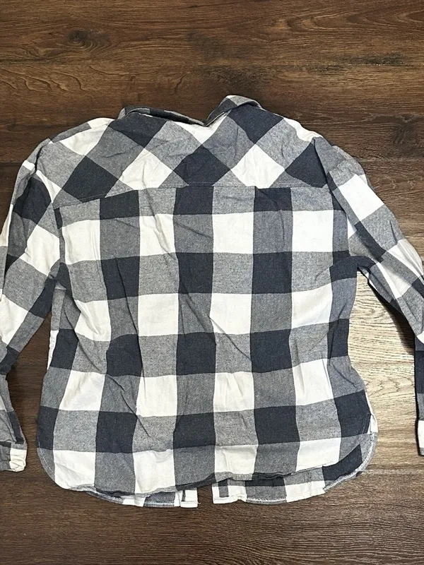 pink lily large womens Flannel Plaid grey white black pockets collared - Image 2
