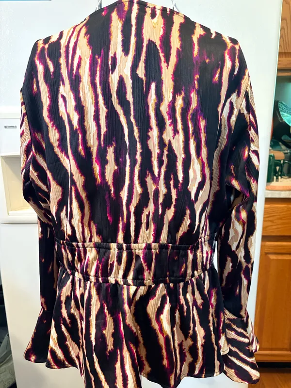 Sofia Vergara Zebra printed blouse. New with tags ruffed selves - Image 2
