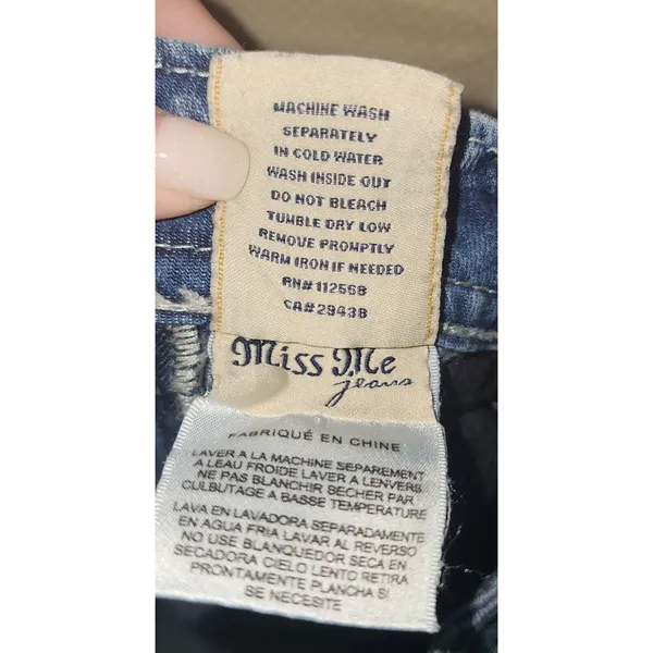 Miss Me Jeans Boyfriend Capri Womens 25 Studed Edgy‎ - Image 3