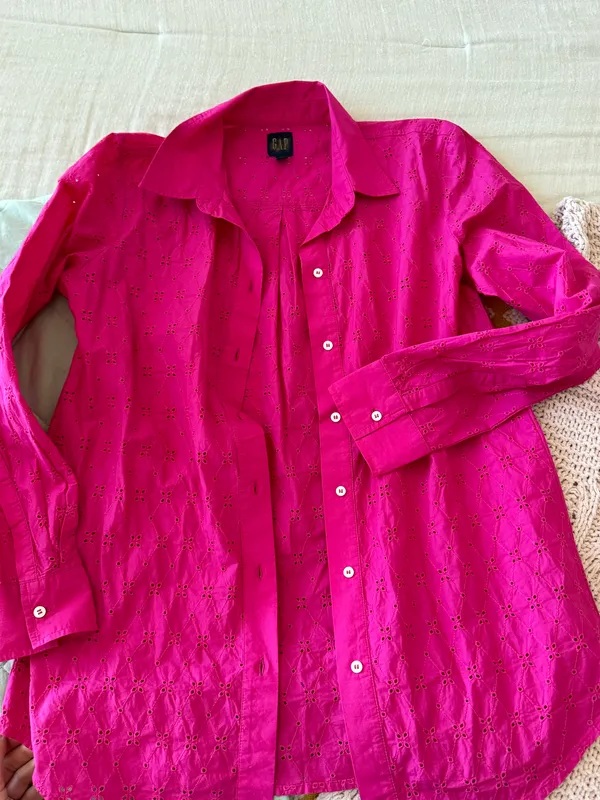 Gap Hot Pink Eyelet Button Up  - Image 4