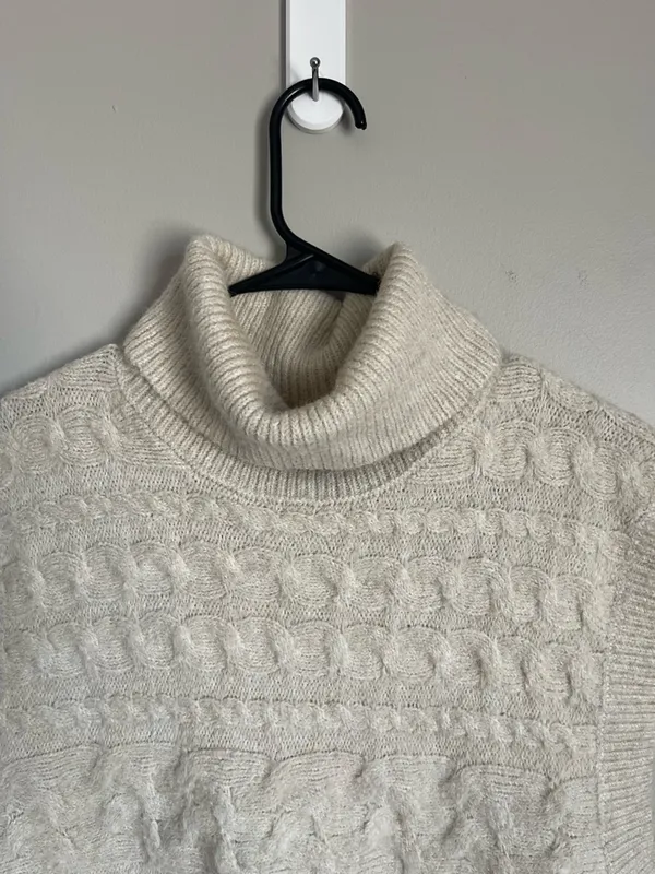 OLD NAVY | Cream Cable-Knit Sleeveless Turtleneck Sweater Vest Sz M - Image 4