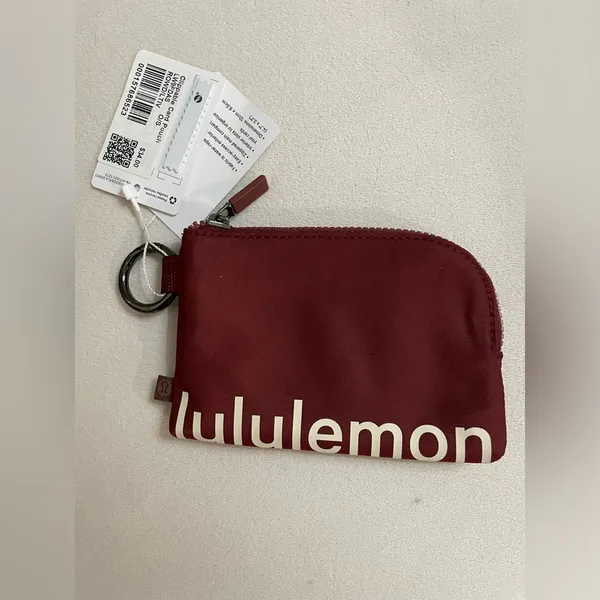 Lululemon NWT Clippable Card Pouch Burgundy Wristlet - Image 4