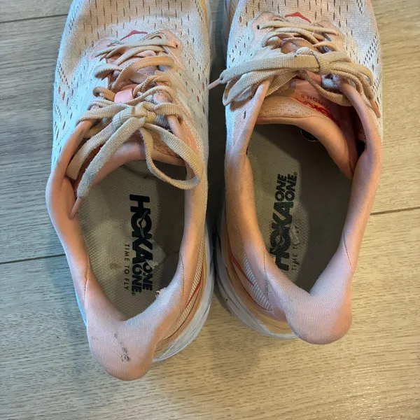 Hoka Women’s Clifton 8 Cantaloupe Silver Peony Pink Running Shoe Size 10.5 - Image 8
