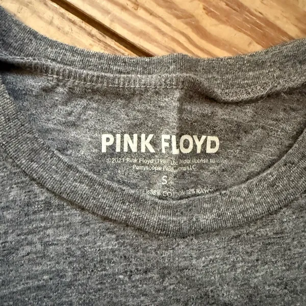 Pink Floyd "The Dark Side of the Moon" graphic t-shirt size s - Image 2