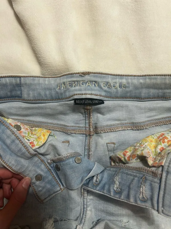American Eagle Shorts - Image 2