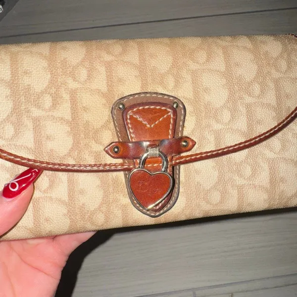 Christian Dior "Romantique" Trotter long bifold wallet with heart charm hardware - Image 3