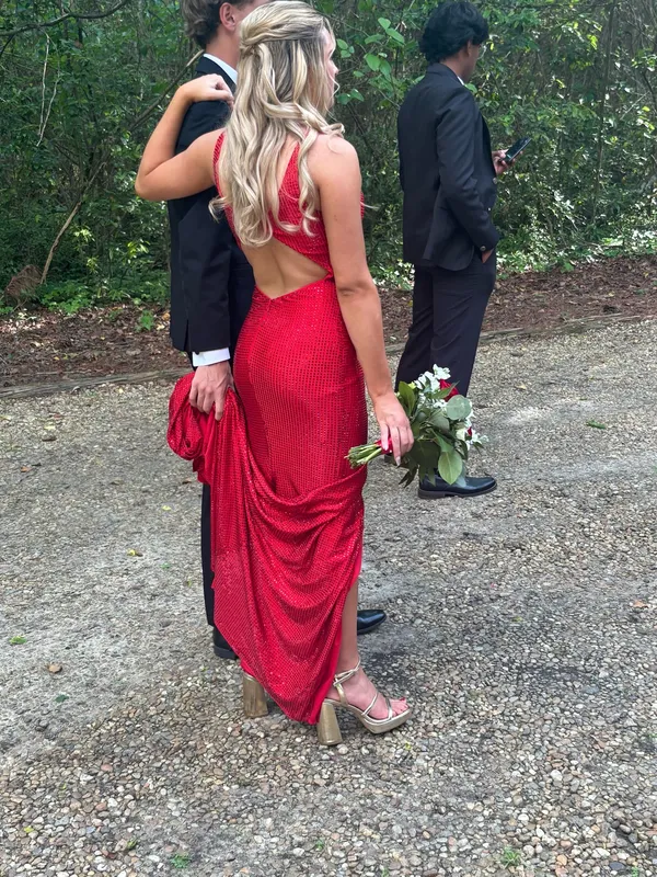 red sequin prom dress Size 2 - Image 2