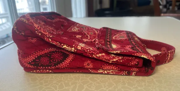 Vera Bradley| mesa red quilted lunch bag  - Image 4