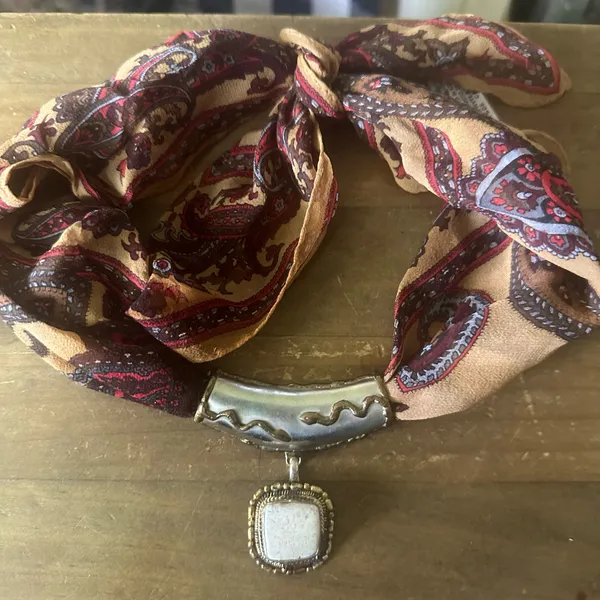 Vintage paisley silk scarf pendant necklace - Image 6
