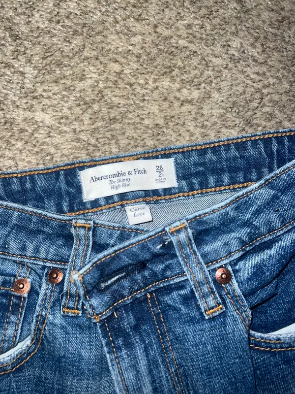 Abercrombie Jeans - Image 3