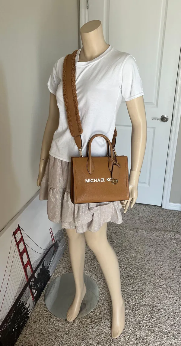 Michael Kors Purse - Image 8