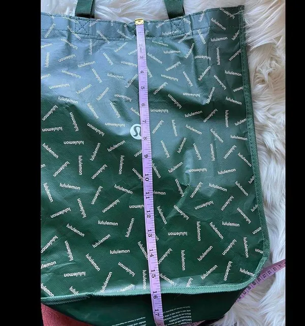 Lululemon Reusable Green Tote Bag - Eco-Friendly Shopping Essential - Image 4