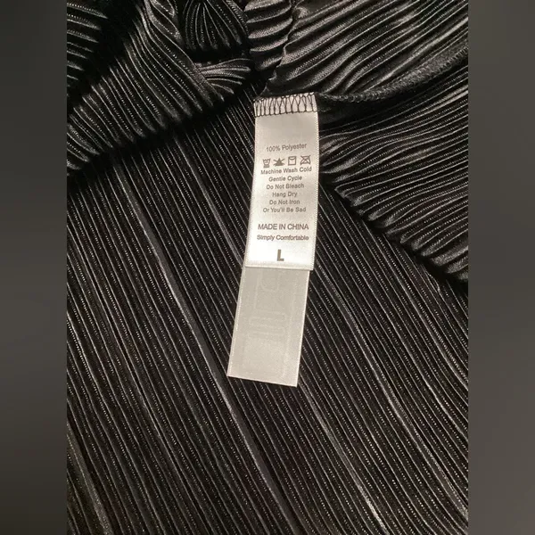 LulaRoe Samantha Plisse pull on Mini skirt size Large Black - Image 4