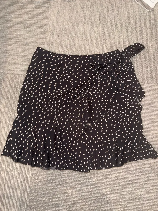 Relipop Black and white polka-dot wrap mini skirt - Image 4