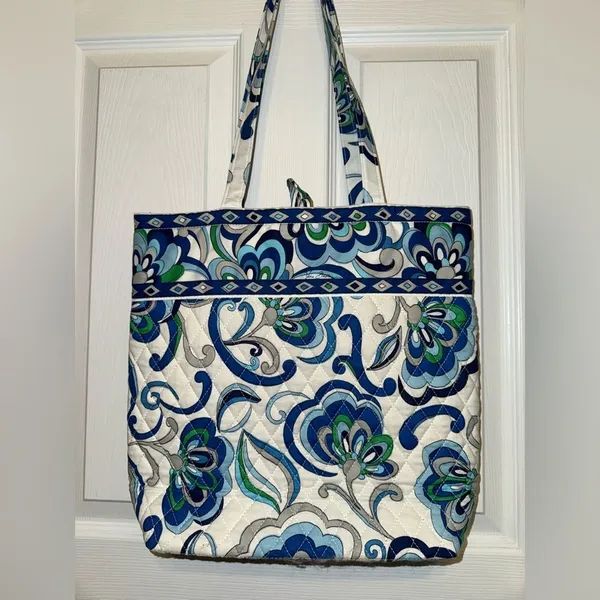 VERA BRADLEY Tote Bag in Mediterranean White Retired Fall 2008 Vintage - Image 2