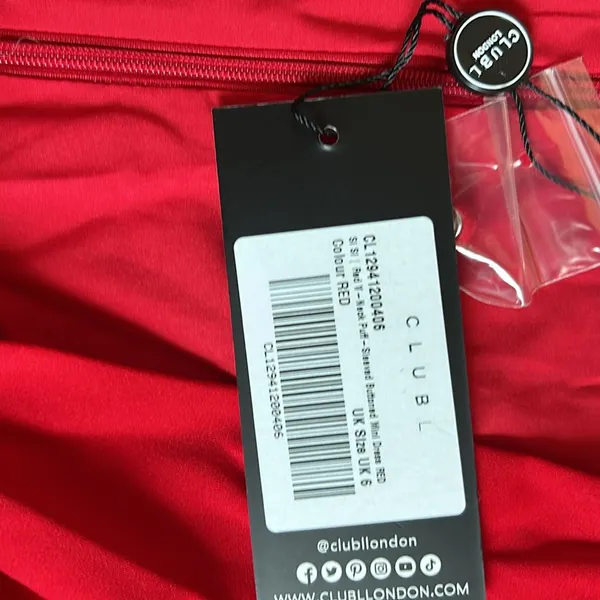 Club L red v neck puff sleeved buttoned mini dress - Image 6