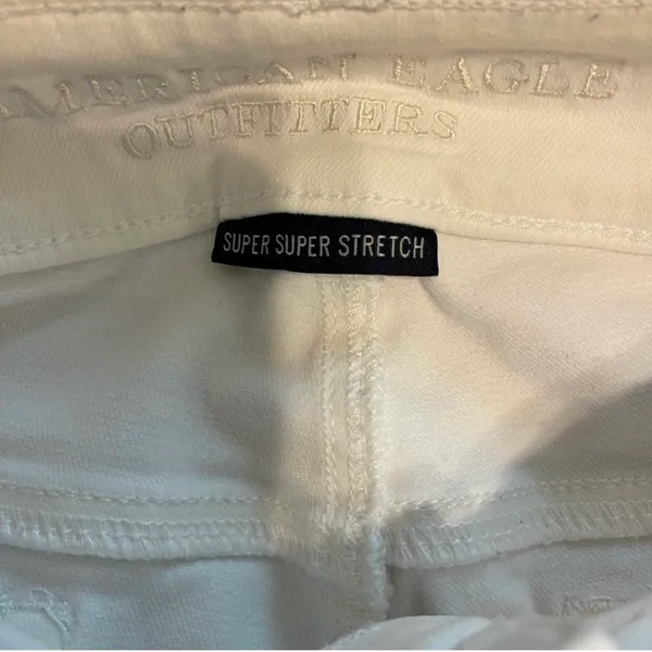 White Hi-Rise American Eagle Jeggings - Image 4