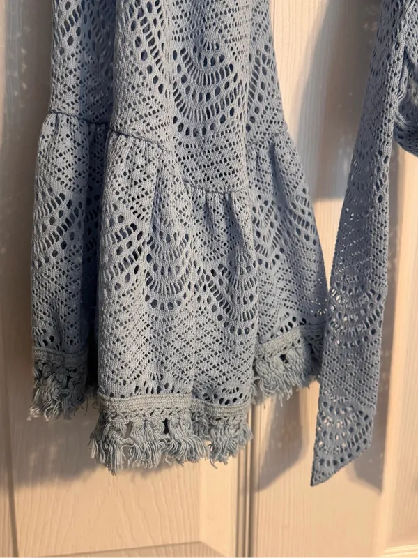 Buckle’s Willow & Root Chambray Blue Crochet Fringed Boho Bell Sleeve Crop Top M - Image 6
