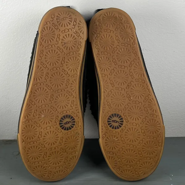 UGG Australia 1871 Black Suede Shearling Lined Slippers Womens 8 Gum Sole Shoes - Image 3