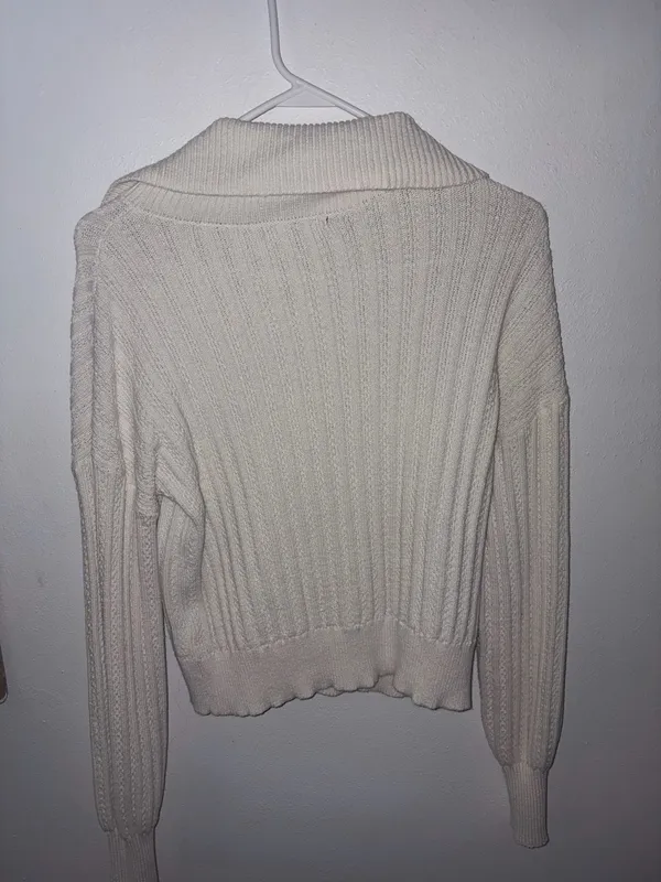 Forever 21 Sweater - Image 3