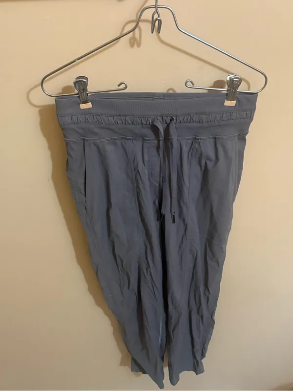 Lululemon Dance Studio 25” Crop Pants in Half Moon - Image 5