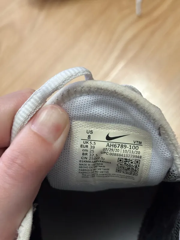Nike Shoes Air 270 - Image 5