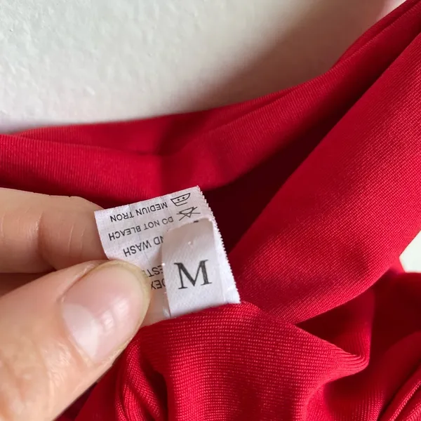 Red Crop Top Size M - Image 3