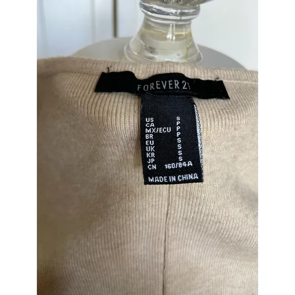 Forever 21 Beige Cropped Button Front Cardigan Womens Small V‎ Neck Sweater - Image 8