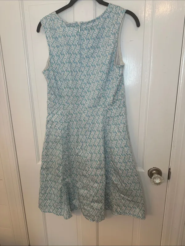 Boden Light Blue and‎ White Print Sleeveless Dress size 8 EUC - Image 4