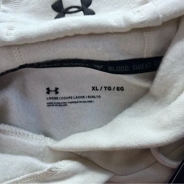 Under Armour Cream Cropped Hoodie size XL - Image 4