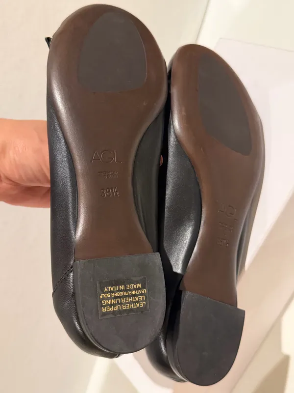 Agl Black Leather Ballet Flats with Gold Buckle Detail - Image 7