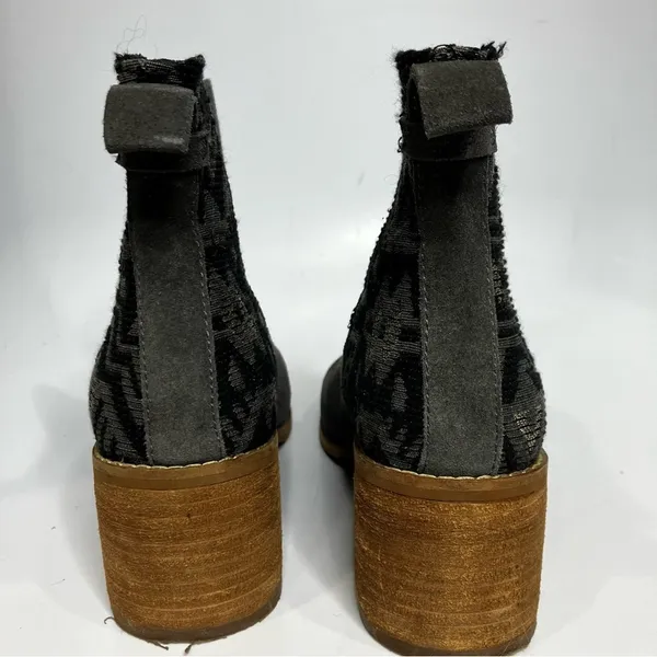 Toms Esme suede boots block‎ heels gray size 7 - Image 3