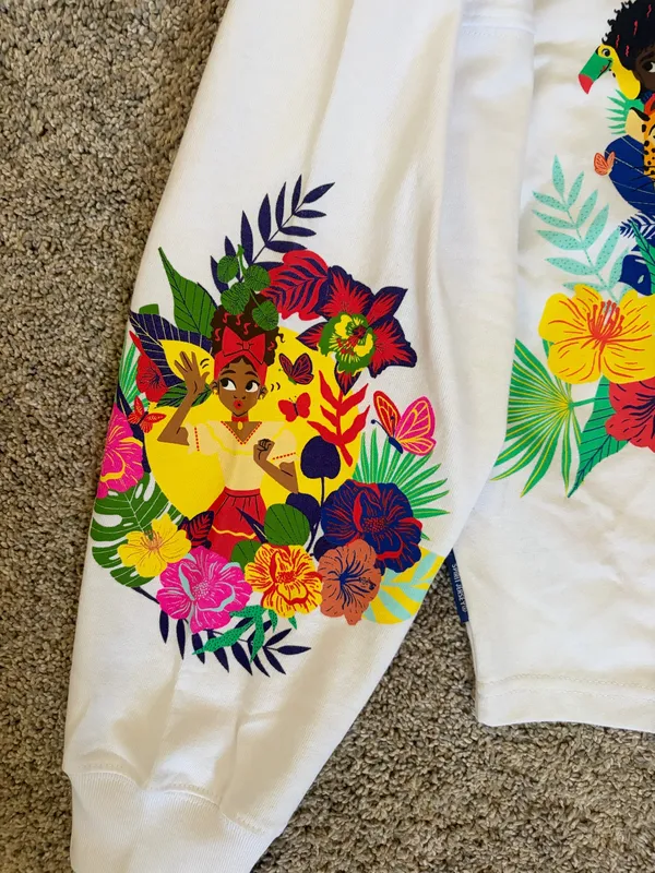 White long sleeve Encanto tee - Image 4