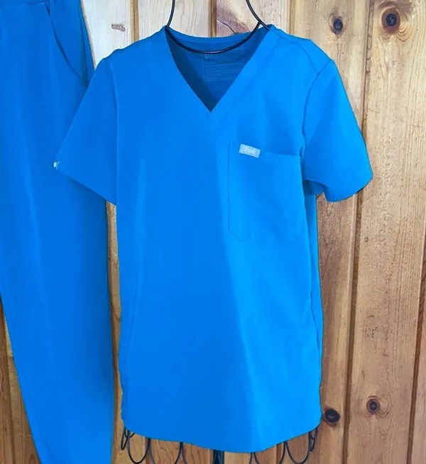 Blue Scrub Set with Jogger Pants blue fig scrubs size small/XS Zamora/caterina - Image 5