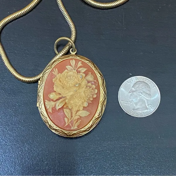 Vintage Flower Cameo Locket Pendant Gold-plated Round Snake Chain 24” Necklace - Image 9