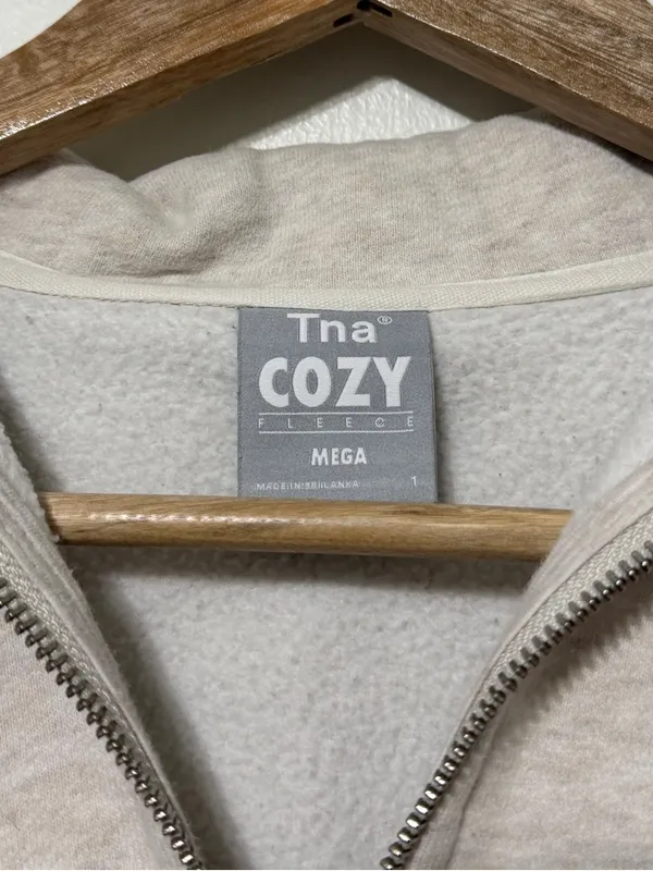ARITZIA TNA Cozy Fleece Mega 1/4 Zip Oversized Pullover Sweatshirt Small Cream - Image 3