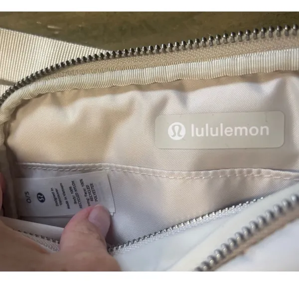 Lululemon 2L Solid Light IvoryCrossbody Camera adjustable strap Bag - Image 9