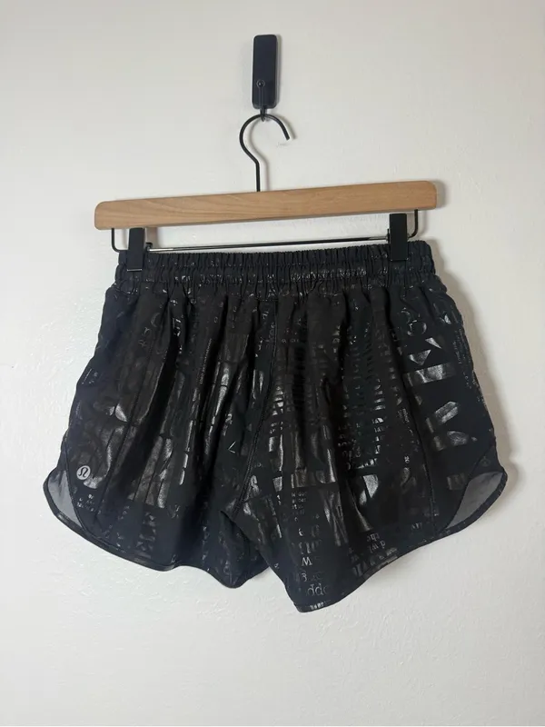 Lululemon Hotty Hot Short II *Long 4" Manifesto 20YR Manifesto Foil Black Black - Image 3