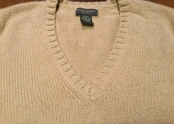Vtg Banana Republic Women S/M Camel V-neck Sweater - Image 5