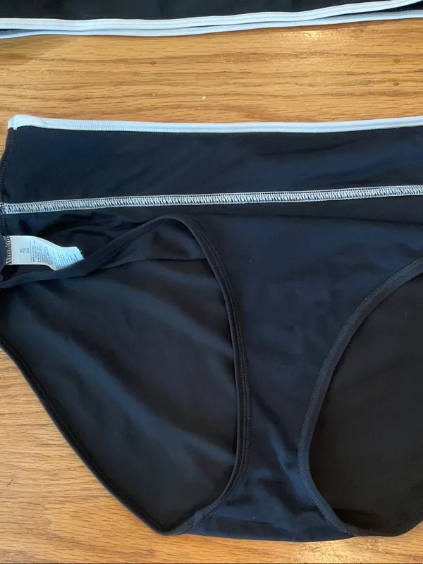 Old Navy Black Bikini Set with White Trim, XL - Image 7