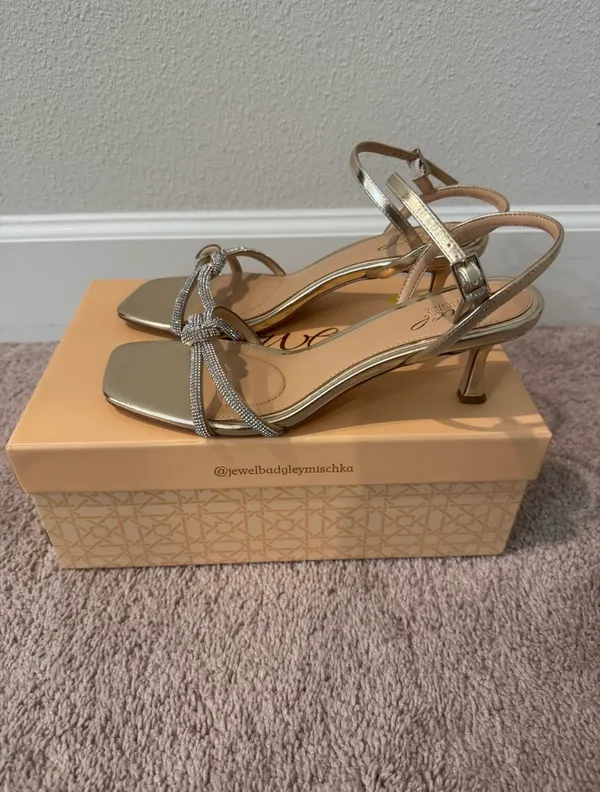 Jewel Badgley Mischka Maci Metallic Sandal with Rhinestone Knot Detail - Image 4
