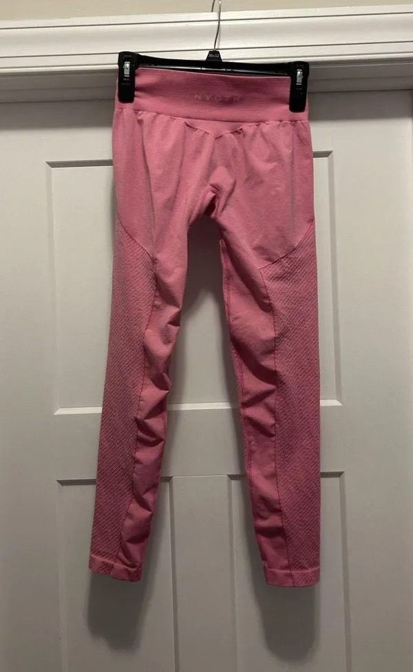 NVGTN Pink Contour Seamless Breathable Leggings Pink Size Medium - Image 5