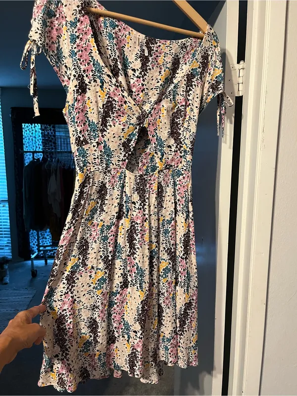Free People miss right floral dress front key hole sz L - Image 6