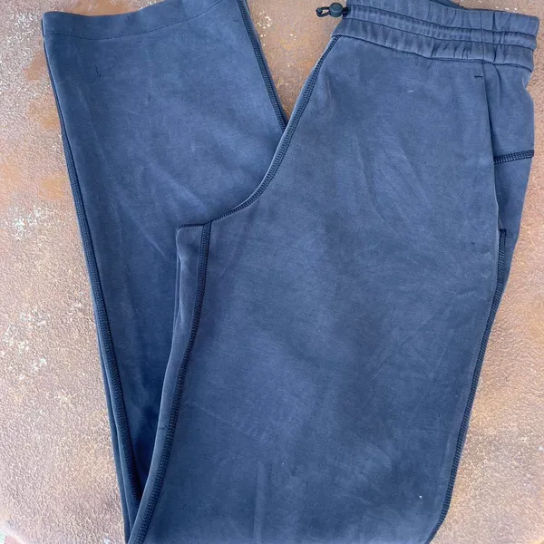 Lululemon Softstreme High-Rise Pant in black sz 4 - Image 4