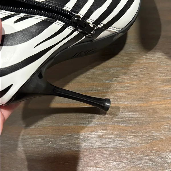 INC Women's‎ Boots Size 5 New Zebra Print Stiletto Ankle Booties Statement - Image 10