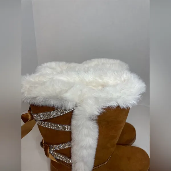 Juicy Couture Kaori Boots Faux Suede Fur Lined Tan/Chestnut Size 9. Ribbons Bows - Image 14