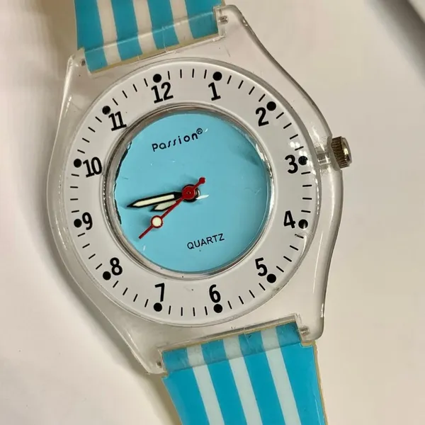 Passion women’s watch Quartz analog 34mm plastic case blue white color WR runs - Image 2