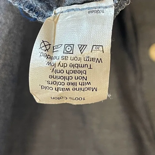 J. CREW Shirt Women's Medium Blue Chambray Cotton Button Up Collared Long Sleeve - Image 8