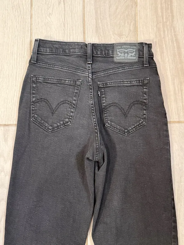 Levi's High-Rise Washed Black Mom Jeans - Image 7